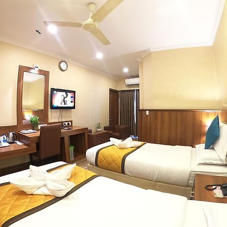 העיר בנגלור Hotel Noor Empire International Kormangala מראה חיצוני תמונה