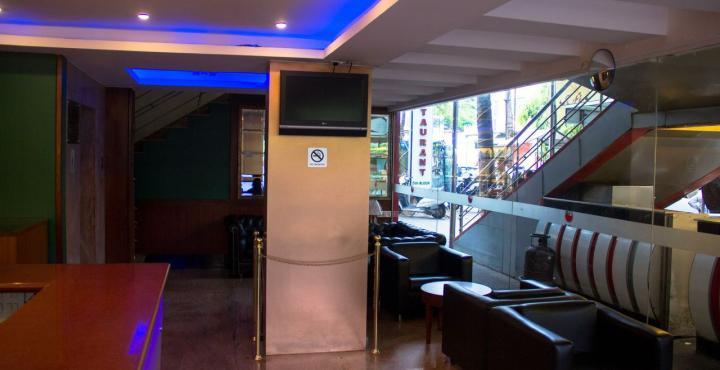 העיר בנגלור Hotel Noor Empire International Kormangala מראה חיצוני תמונה