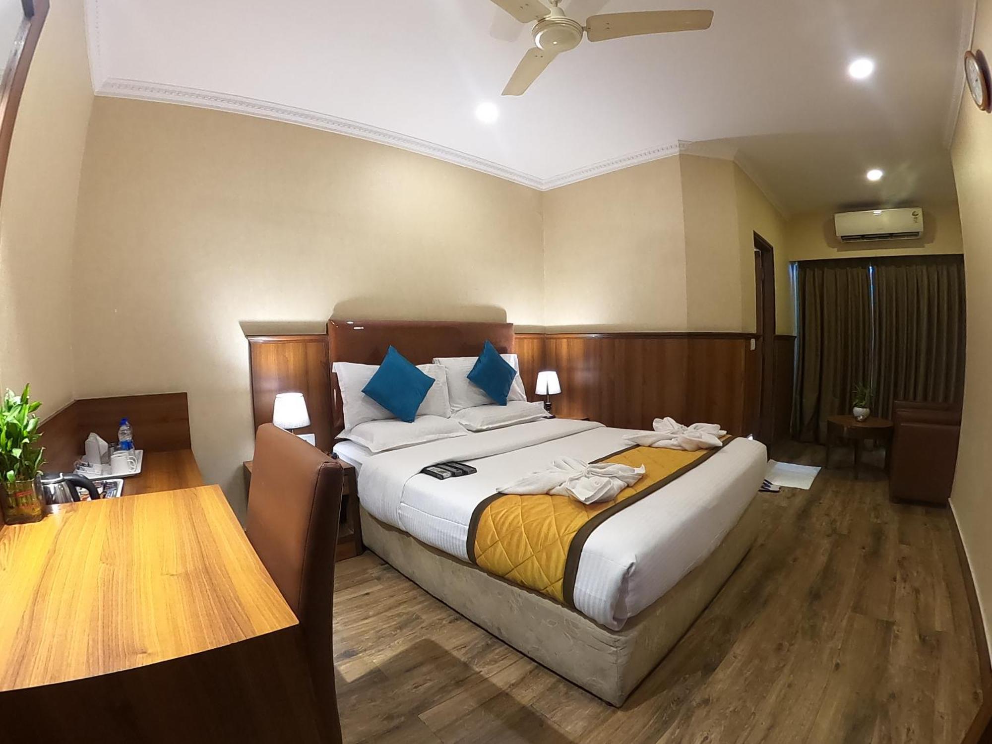 העיר בנגלור Hotel Noor Empire International Kormangala מראה חיצוני תמונה