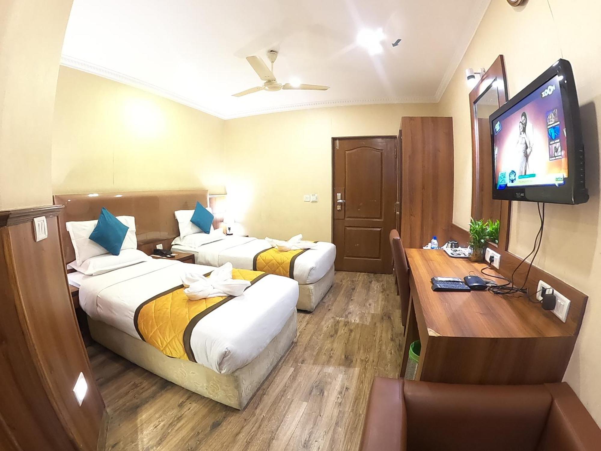 העיר בנגלור Hotel Noor Empire International Kormangala מראה חיצוני תמונה