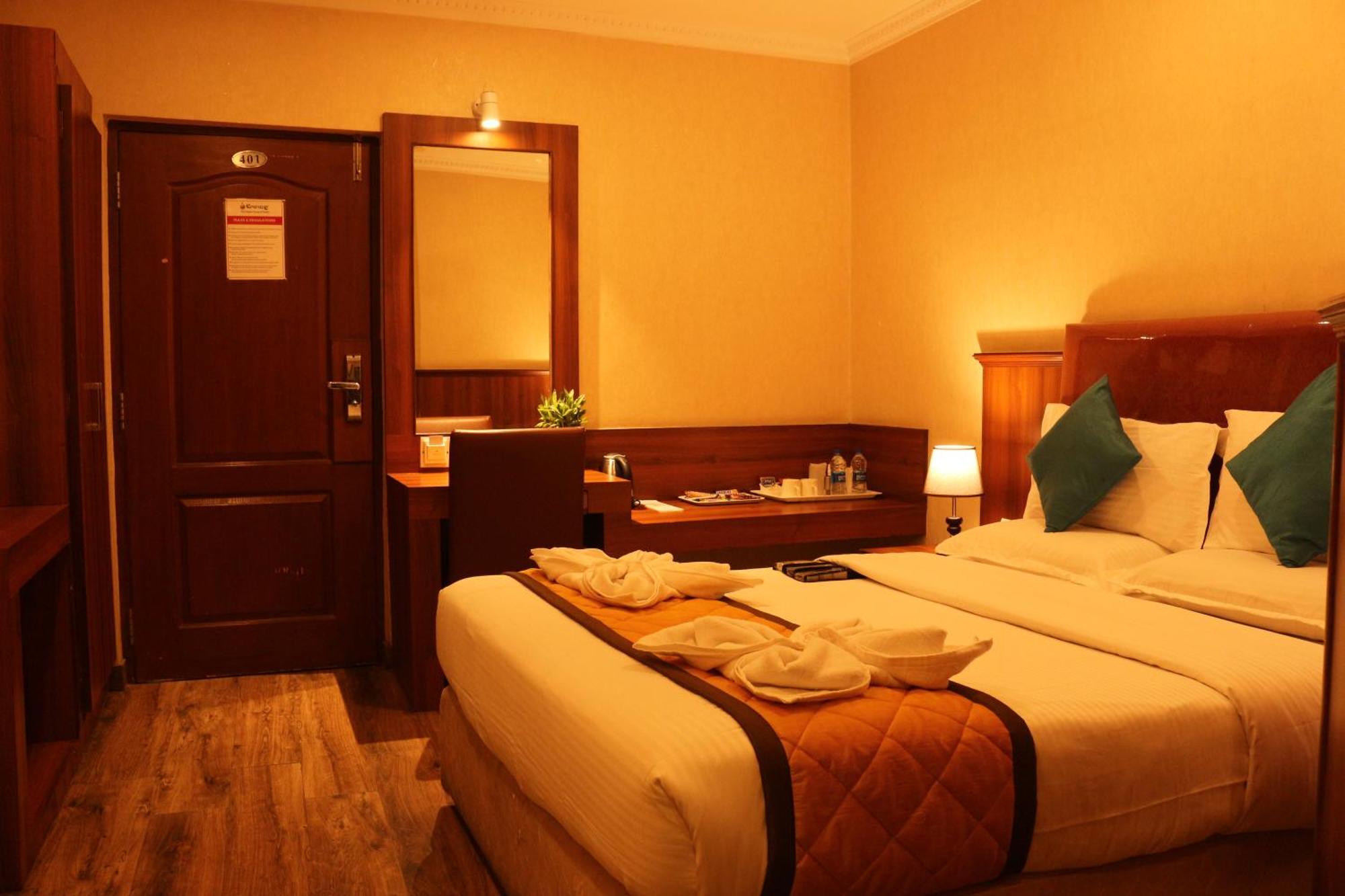 העיר בנגלור Hotel Noor Empire International Kormangala מראה חיצוני תמונה