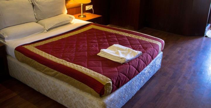 העיר בנגלור Hotel Noor Empire International Kormangala מראה חיצוני תמונה