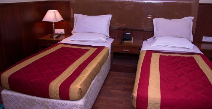 העיר בנגלור Hotel Noor Empire International Kormangala מראה חיצוני תמונה