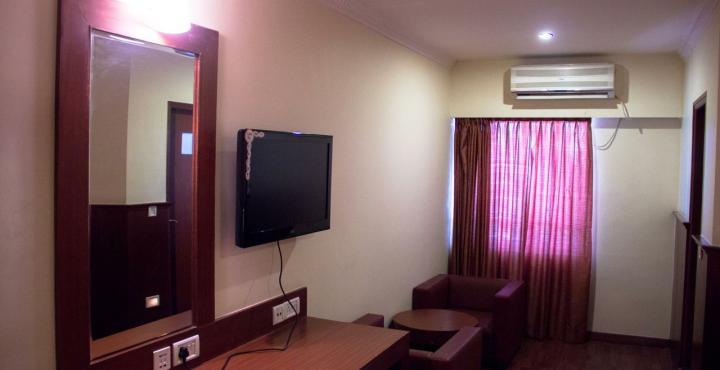 העיר בנגלור Hotel Noor Empire International Kormangala מראה חיצוני תמונה