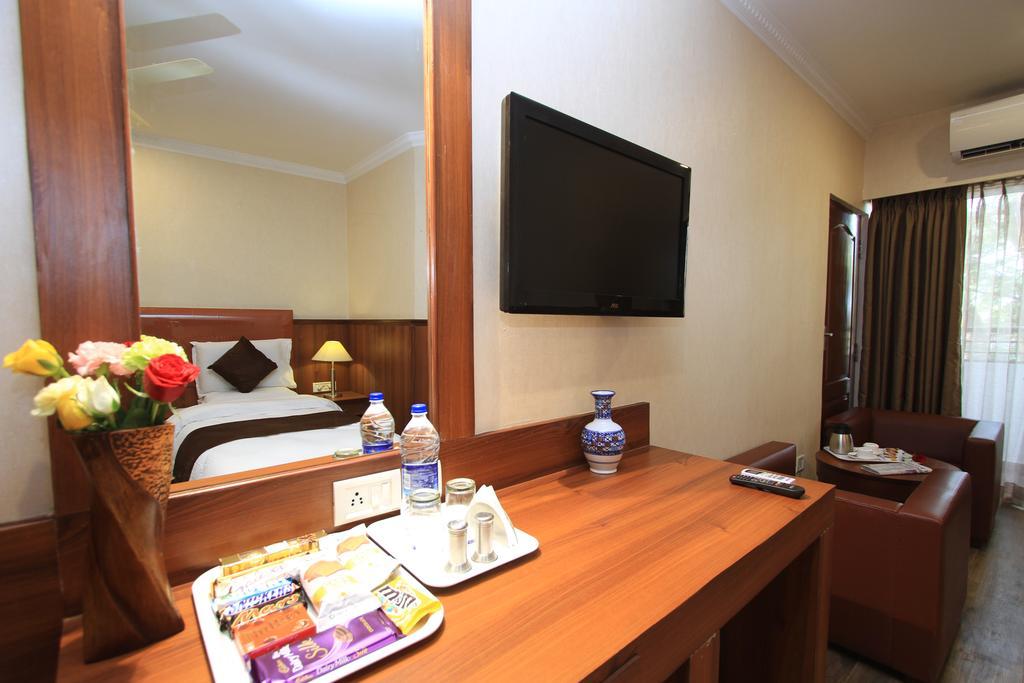 העיר בנגלור Hotel Noor Empire International Kormangala מראה חיצוני תמונה