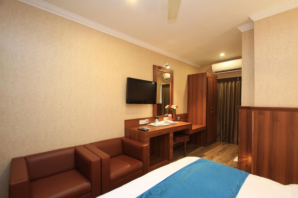 העיר בנגלור Hotel Noor Empire International Kormangala מראה חיצוני תמונה