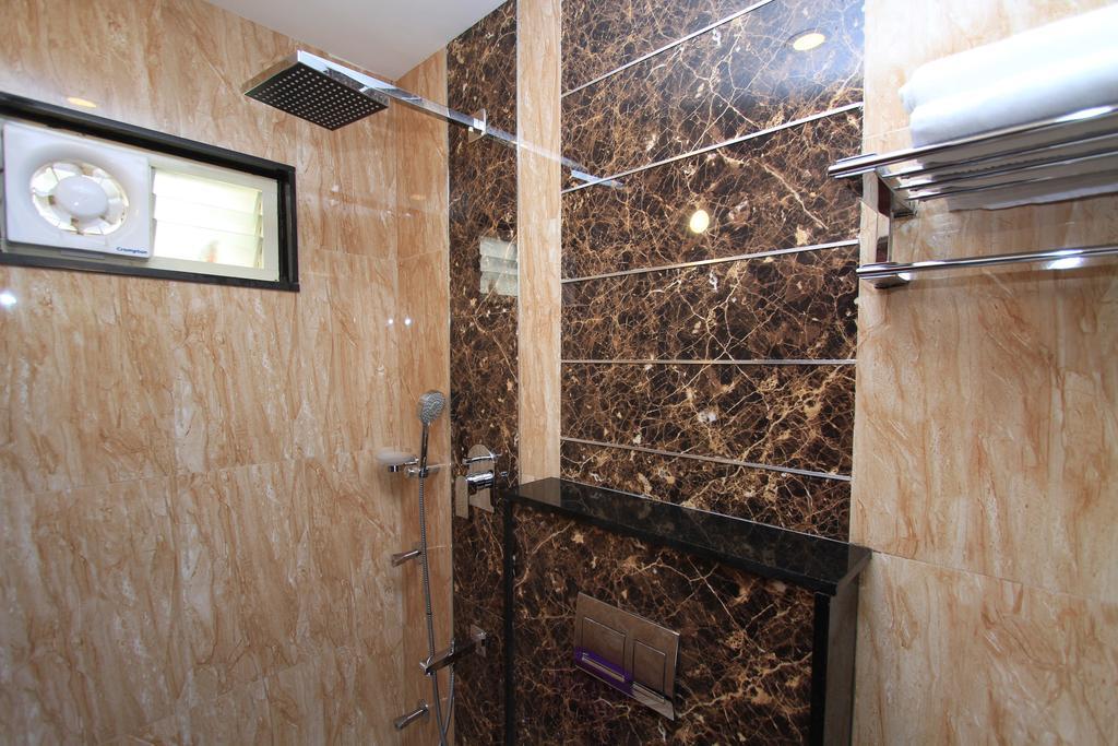 העיר בנגלור Hotel Noor Empire International Kormangala מראה חיצוני תמונה
