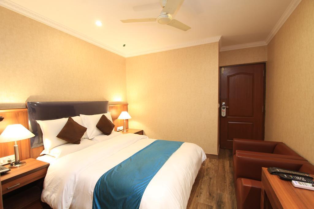העיר בנגלור Hotel Noor Empire International Kormangala מראה חיצוני תמונה