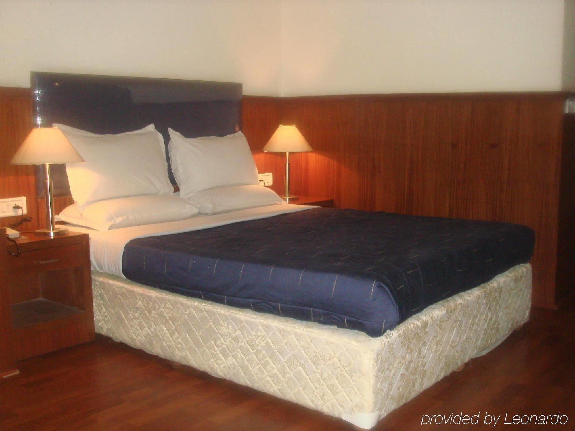 העיר בנגלור Hotel Noor Empire International Kormangala חדר תמונה